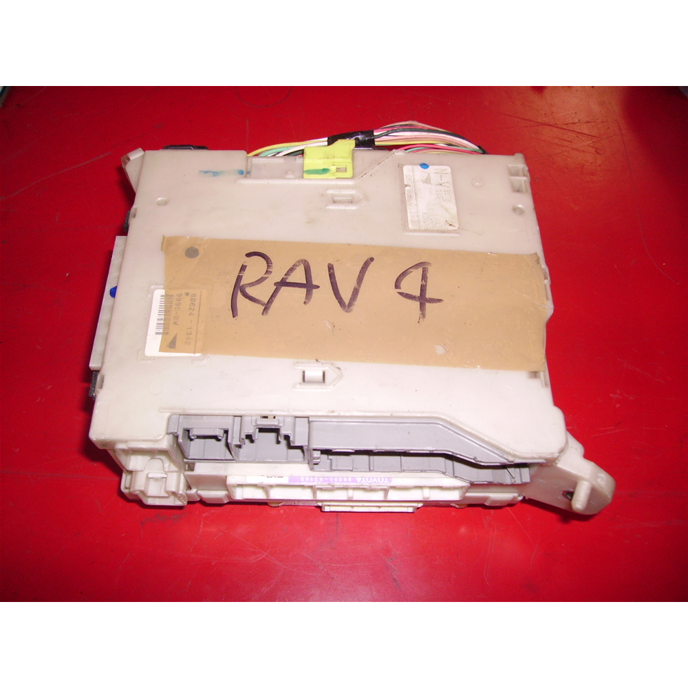 CENTRALINA BODY COMPUTER DI BORDO LEXUS IS II DAL'05 COD. 8922153160