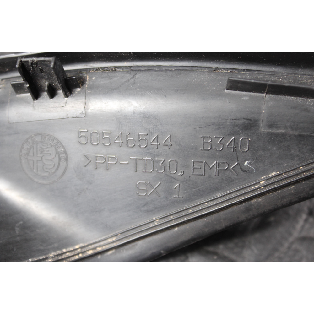 50546544 MOSTRINA PARAFANGO SINISTRO ALFA ROMEO GIULIA 2 (952)(2015 >) 2.2D 110KW 150CV COD. MOT. 55266388