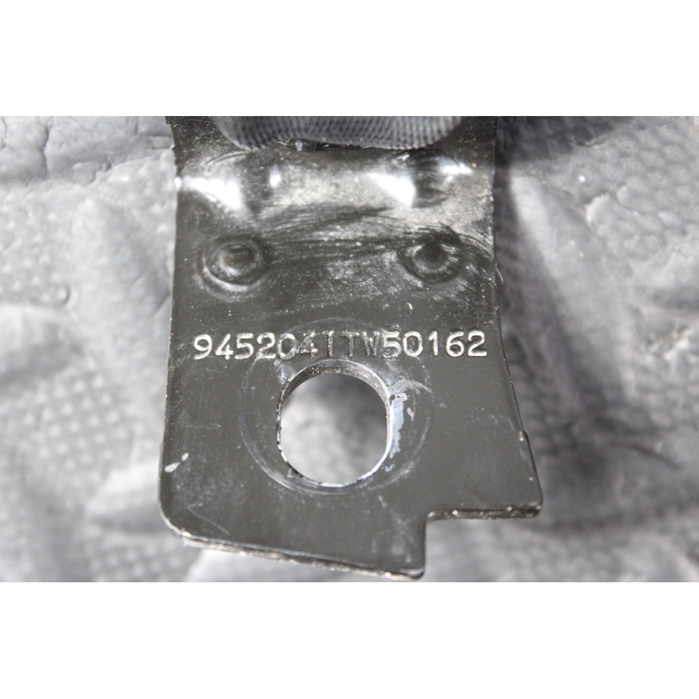 156112952 RAMO CINTURA POSTERIORE CENTRALE ALFA ROMEO GIULIA 2 (952)(2015 >) 2.2D 110KW 150CV COD. MOT. 55266388