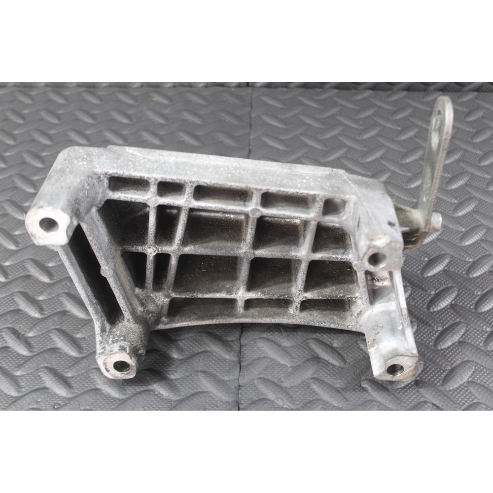 46809621 SUPPORTO MOTORE OPEL CORSA C (X01)(2000-2009) 1.3 CDTI 70CV 51KW Z13DT / Y13DT