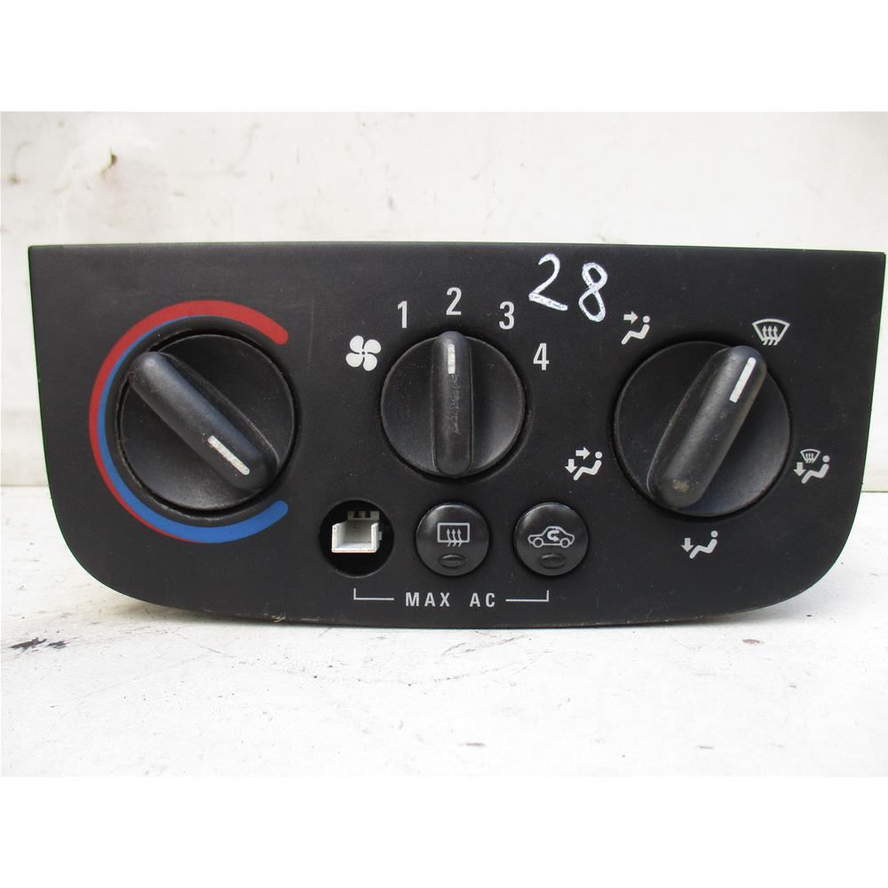 CENTRALINA COMANDO CLIMATIZZATORE OPEL CORSA C [2000-2009] COD: 90535088