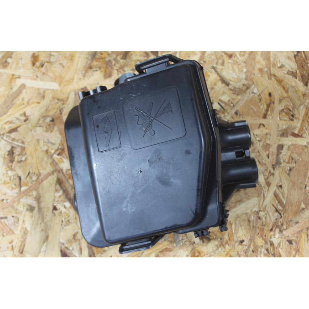 243809584R CENTRALINA SCATOLA PORTAFUSIBILI DACIA SANDERO 2 (2012 >) 1.0 Sce 75 73CV 54KW B4D B4