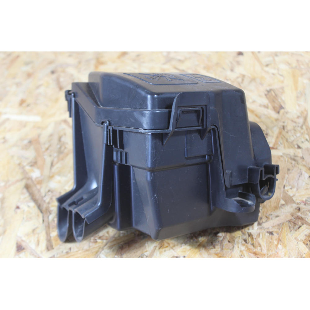 243809584R CENTRALINA SCATOLA PORTAFUSIBILI DACIA SANDERO 2 (2012 >) 1.0 Sce 75 73CV 54KW B4D B4