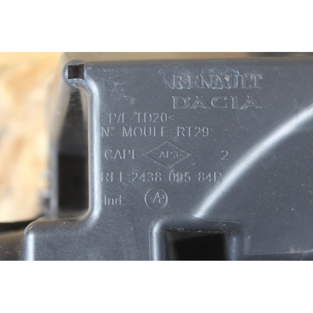 243809584R CENTRALINA SCATOLA PORTAFUSIBILI DACIA SANDERO 2 (2012 >) 1.0 Sce 75 73CV 54KW B4D B4