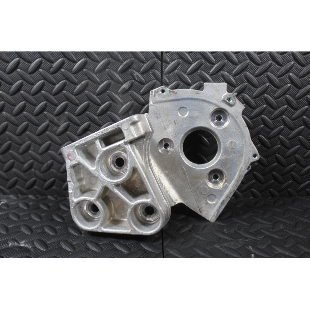 8200793436 SUPPORTO MOTORE POMPA GASOLIO SUZUKI GRAND VITARA 2 II (JT,TE,TD)(05-15) 1.9 DDIS 129CV 95KW 4X4 F9QB264