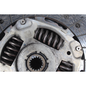 H6BG-7563-AB KIT DISCO FRIZIONE SPINGIDISCO FORD FOCUS IV (HN)(2018 >)  1.0 EcoBoost 125CV 92KW B7DA