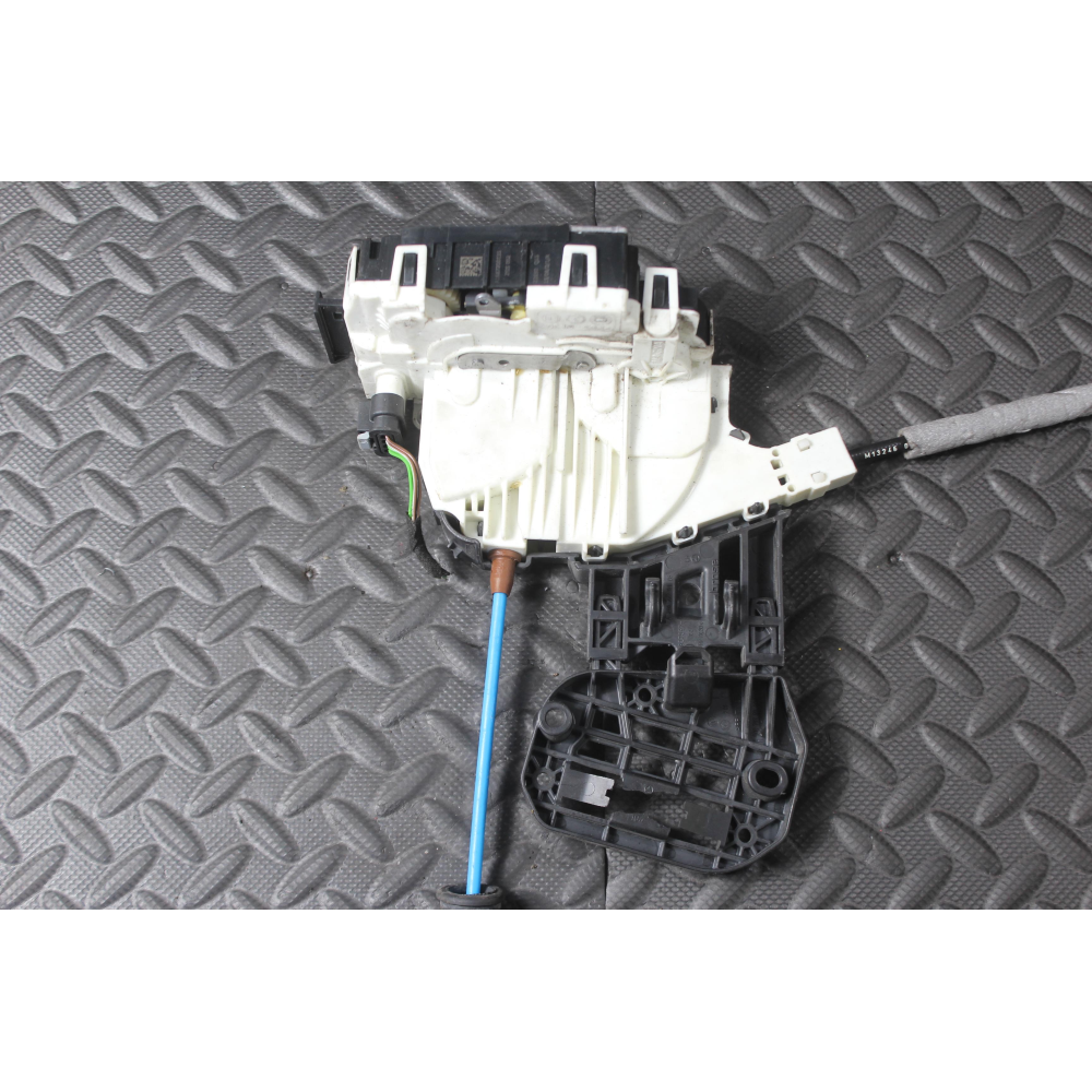 A1667200135 SERRATURA SPORTELLO ANTERIORE SINISTRA 4PIN MERCEDES CLASSE GLA (X156)(2013 >)