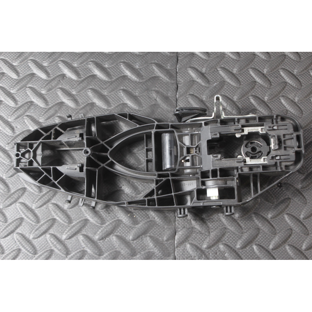 SUPPORTO MANIGLIA ESTERNA ANTERIORE DESTRA FORD FIESTA 7 VII (2017 >)