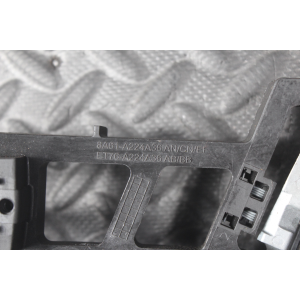 8A61-A224A36AN SUPPORTO MANIGLIA ESTERNA ANTERIORE DESTRA 4PIN FORD FIESTA 6 VI (2008-2017)