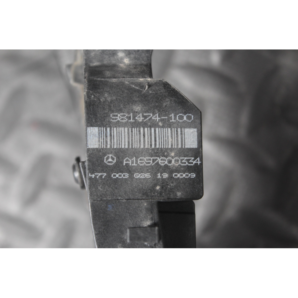 A1697600334 SUPPORTO MANIGLIA ESTERNA POSTERIORE SINISTRA MERCEDES CLASSE A (W169)(2004-2012)