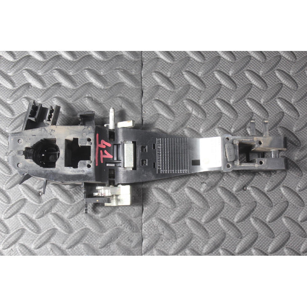 3V1084-115 SUPPORTO MANIGLIA ESTERNA ANTERIORE SINISTRA LAND ROVER DISCOVERY 3 III (L319)(04-09)