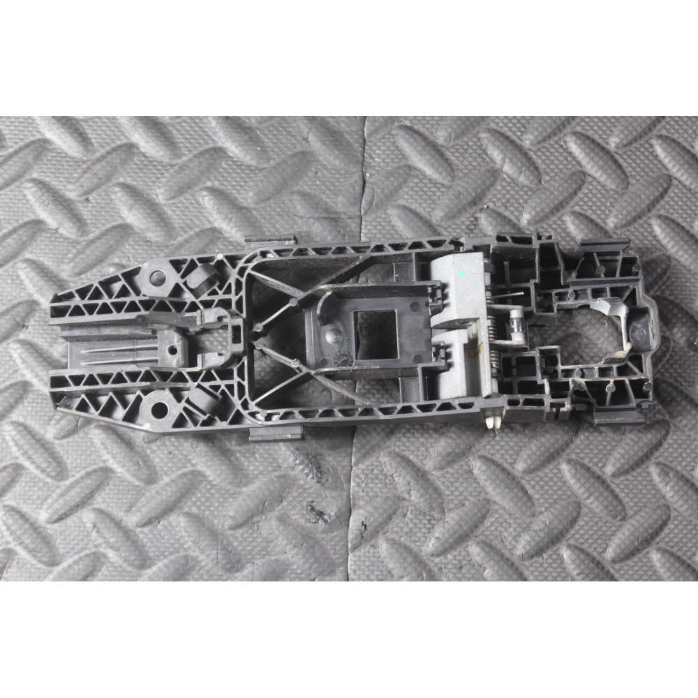 5N0839885H SUPPORTO MANIGLIA ESTERNA ANTERIORE DESTRA VW GOLF 6 VI (5K1)(2008-2013)