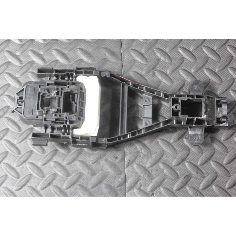 30747097 SUPPORTO MANIGLIA ESTERNA ANTERIORE DESTRA VOLVO V60 II (225)(2018 >)