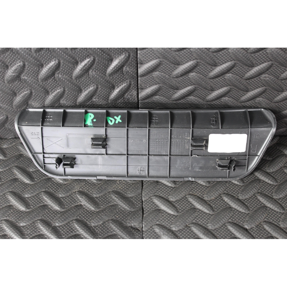 85888D7000 PROFILO BATTITACCO POSTERIORE DESTRO HYUNDAI TUCSON (TL)(2015 >) 1.7 CRDI 141CV 104KW D4FD