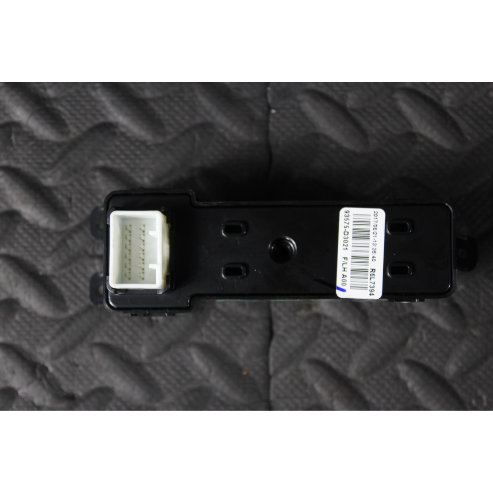 93575-D3021 INTERRUTTORE ALZAVETRO ANTERIORE DESTRO HYUNDAI TUCSON (TL)(2015 >) 1.7 CRDI 141CV 104KW D4FD