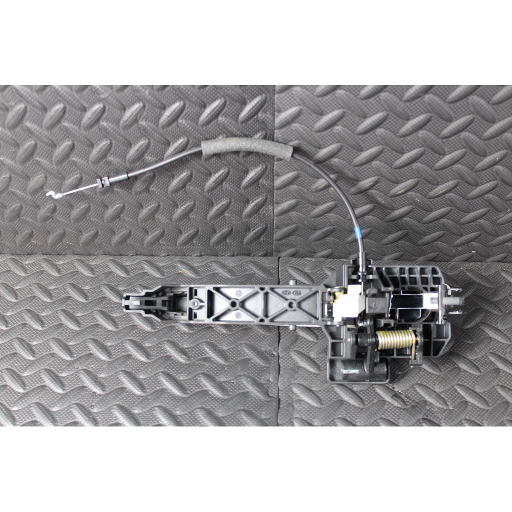 MANIGLIA ESTERNA POSTERIORE DESTRA HYUNDAI TUCSON (TL)(2015 >) 1.7 CRDI 141CV 104KW D4FD