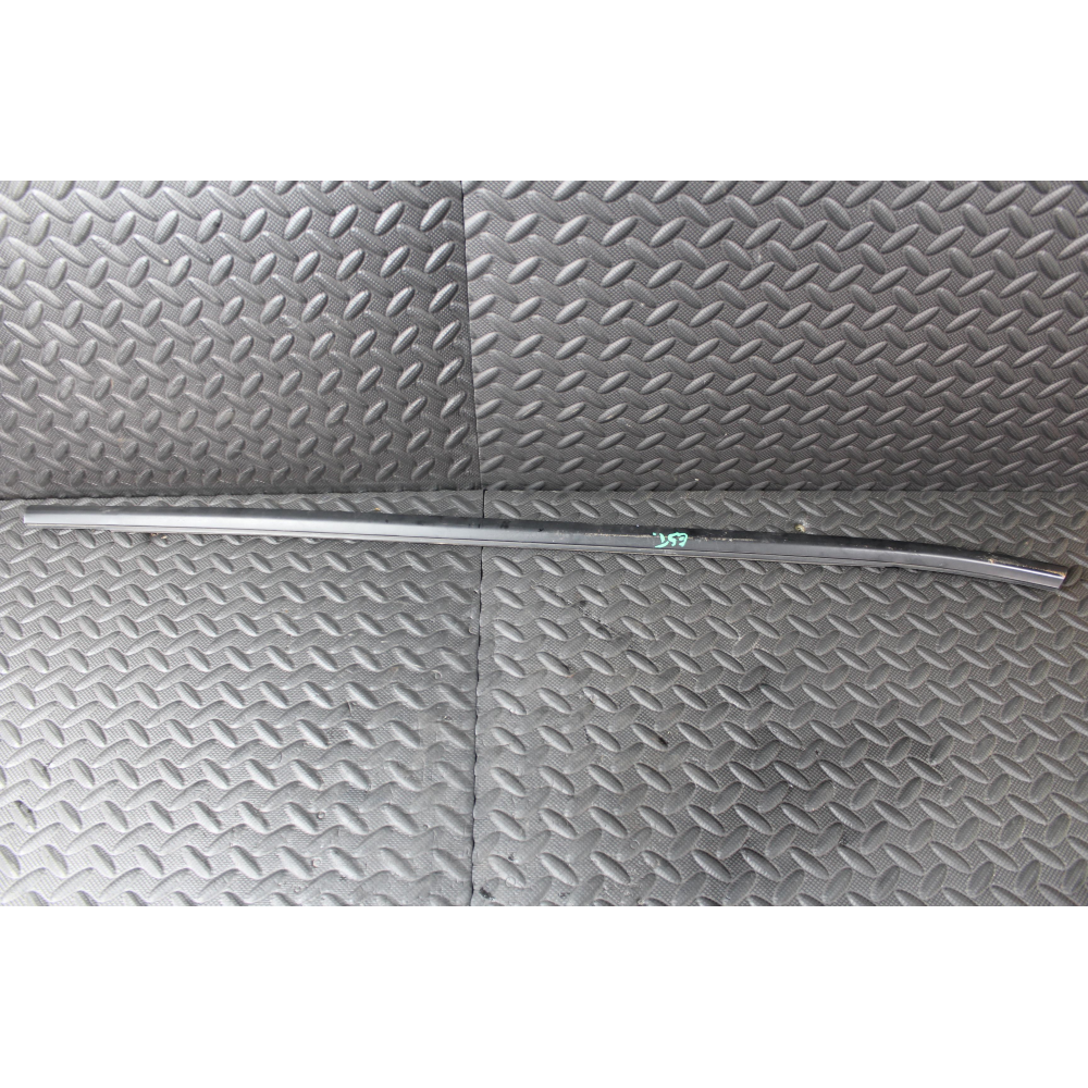 RASCHIAVETRO ESTERNO POSTERIORE DESTRO HYUNDAI TUCSON (TL)(2015 >) 1.7 CRDI 141CV 104KW D4FD