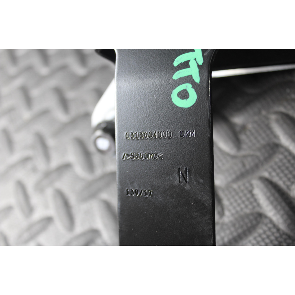 631366400D CINTURA SICUREZZA POSTERIORE CENTRALE HYUNDAI TUCSON (TL)(2015 >) 1.7 CRDI 141CV 104KW D4FD