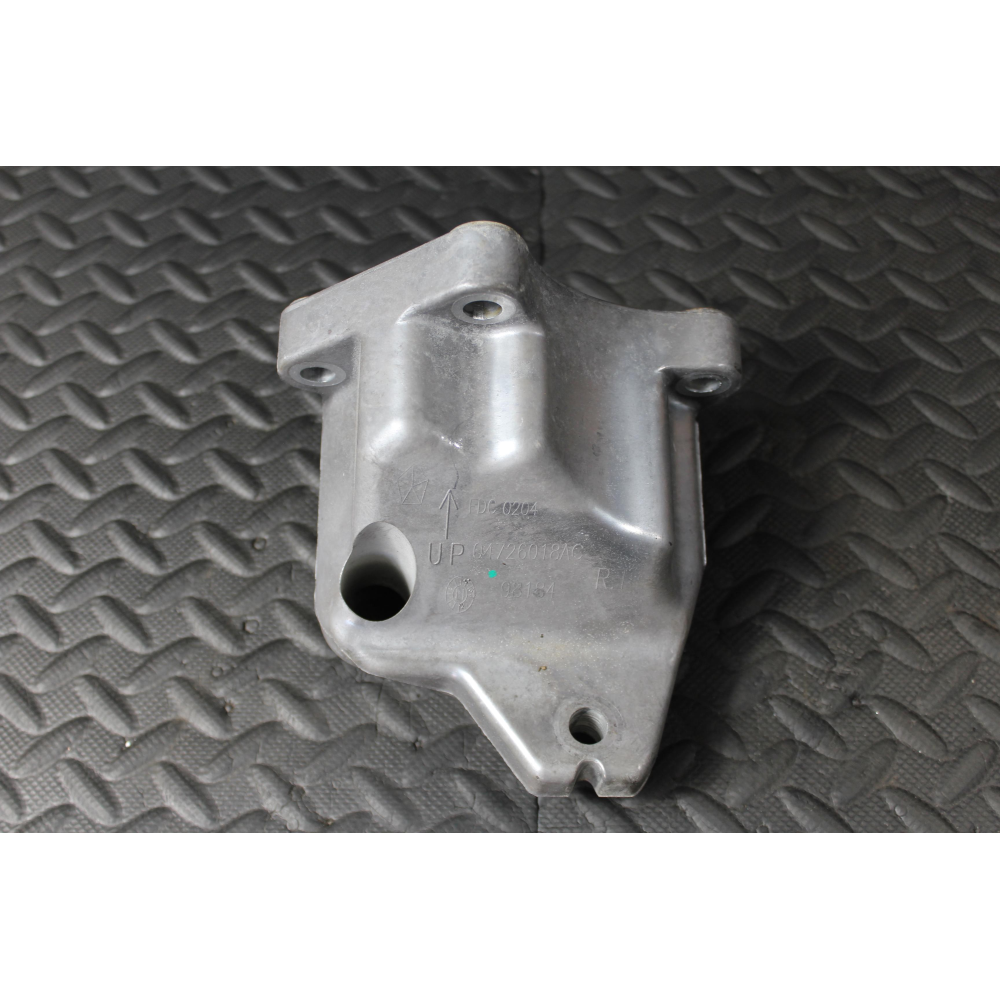 04726018AC SUPPORTO MOTORE DESTRO LANCIA THEMA 2 (LX)(2011 >) 3.0D 239CV 176KW VM24D / EXF