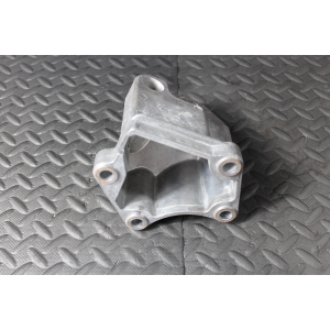 04726018AC SUPPORTO MOTORE DESTRO LANCIA THEMA 2 (LX)(2011 >) 3.0D 239CV 176KW VM24D / EXF