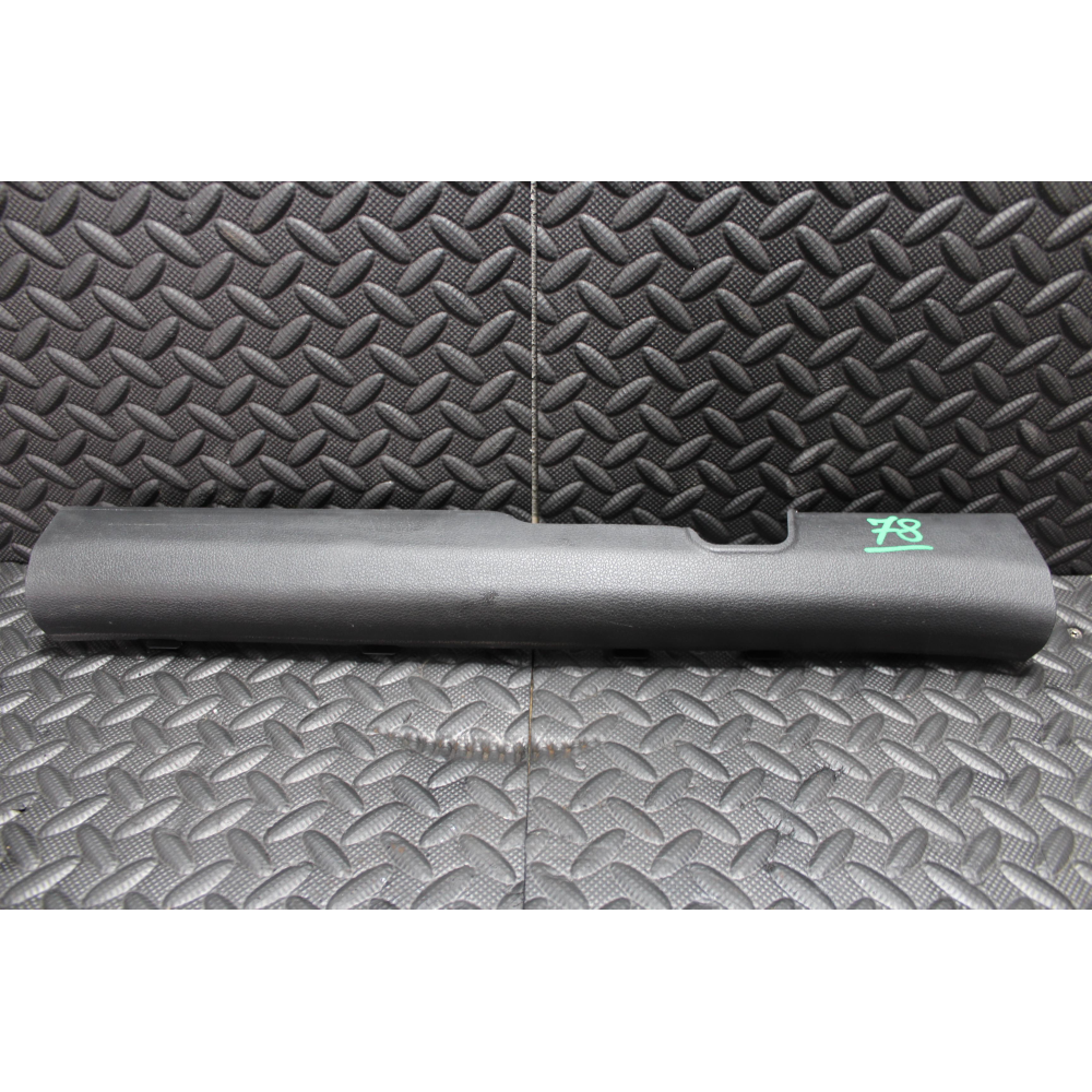 85872-D7000 PROFILO BATTITACCO ANTERIORE SINISTRO HYUNDAI TUCSON (TL)(2015 >) 1.7 CRDI 141CV 104KW D4FD