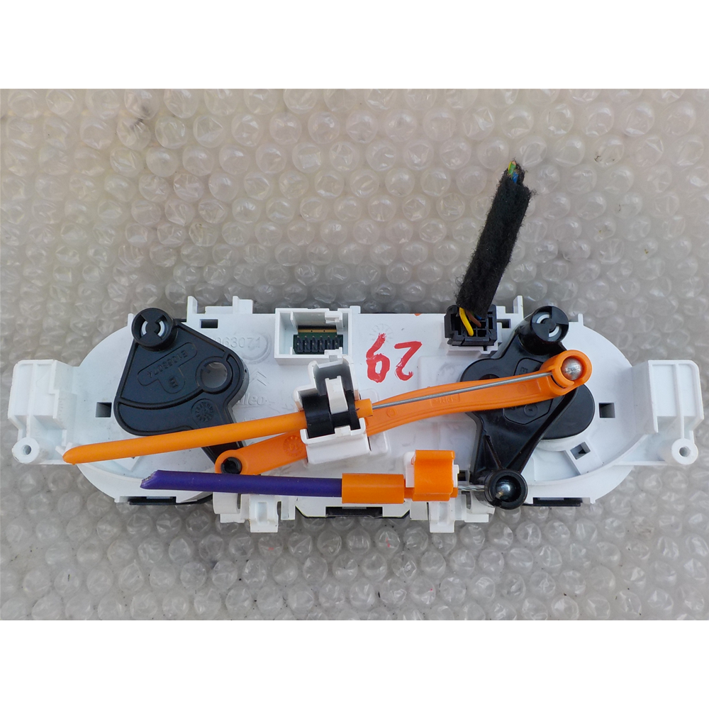 CENTRALINA COMANDO CLIMATIZZATORE PEUGEOT 208 [2012 IN POI] COD: 96722483ZD