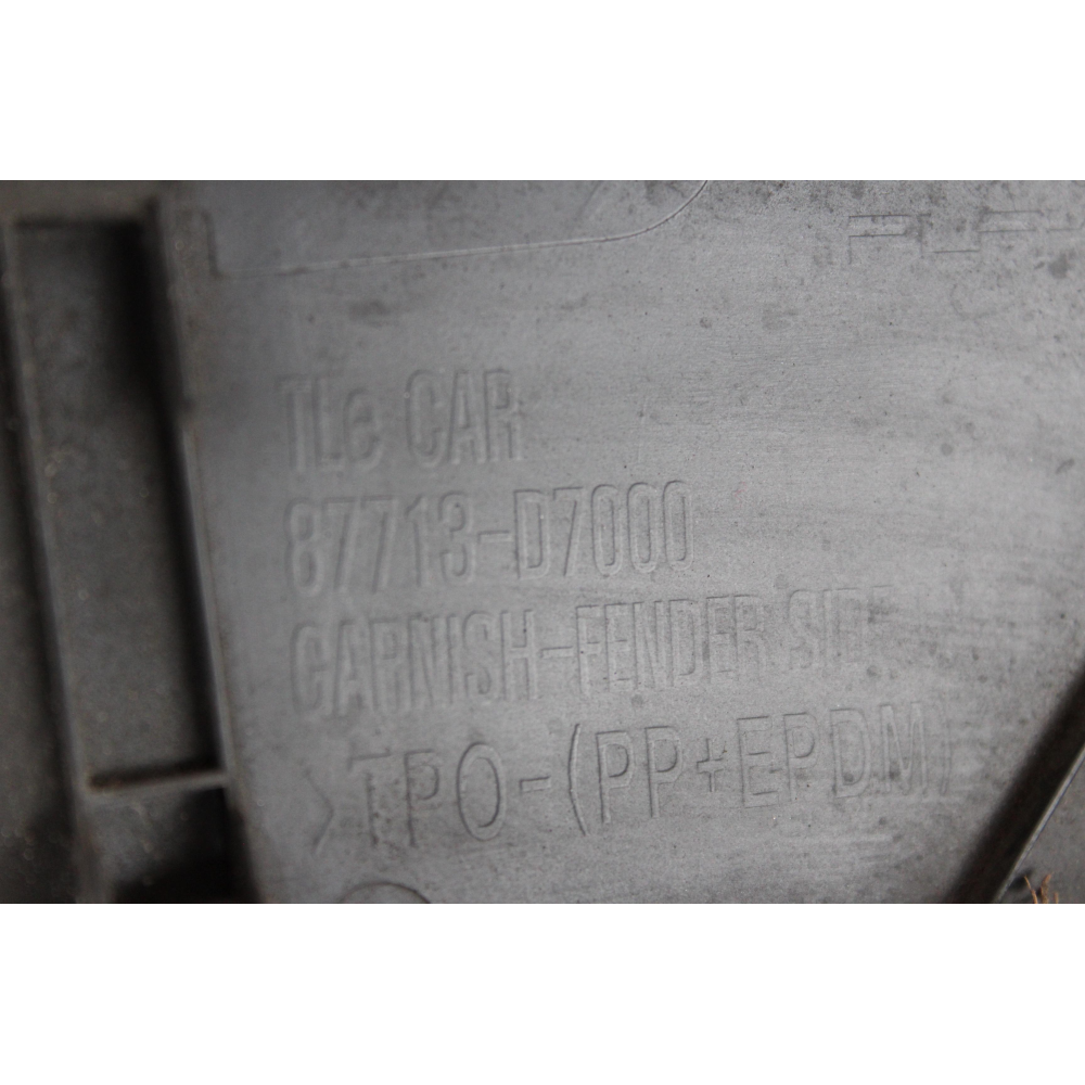 87713-D7000 FASCIONE PASSARUOTA ANTERIORE SINISTRO HYUNDAI TUCSON (TL)(2015 >) 1.7 CRDI 141CV 104KW D4FD