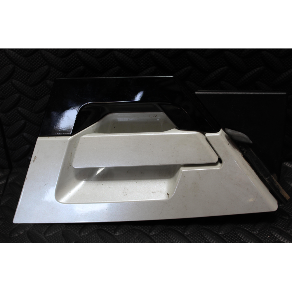 MANIGLIA ESTERNA POSTERIORE DESTRA TOYOTA C-HR (2016>) 1.8 HYBRID 2ZR-FXE