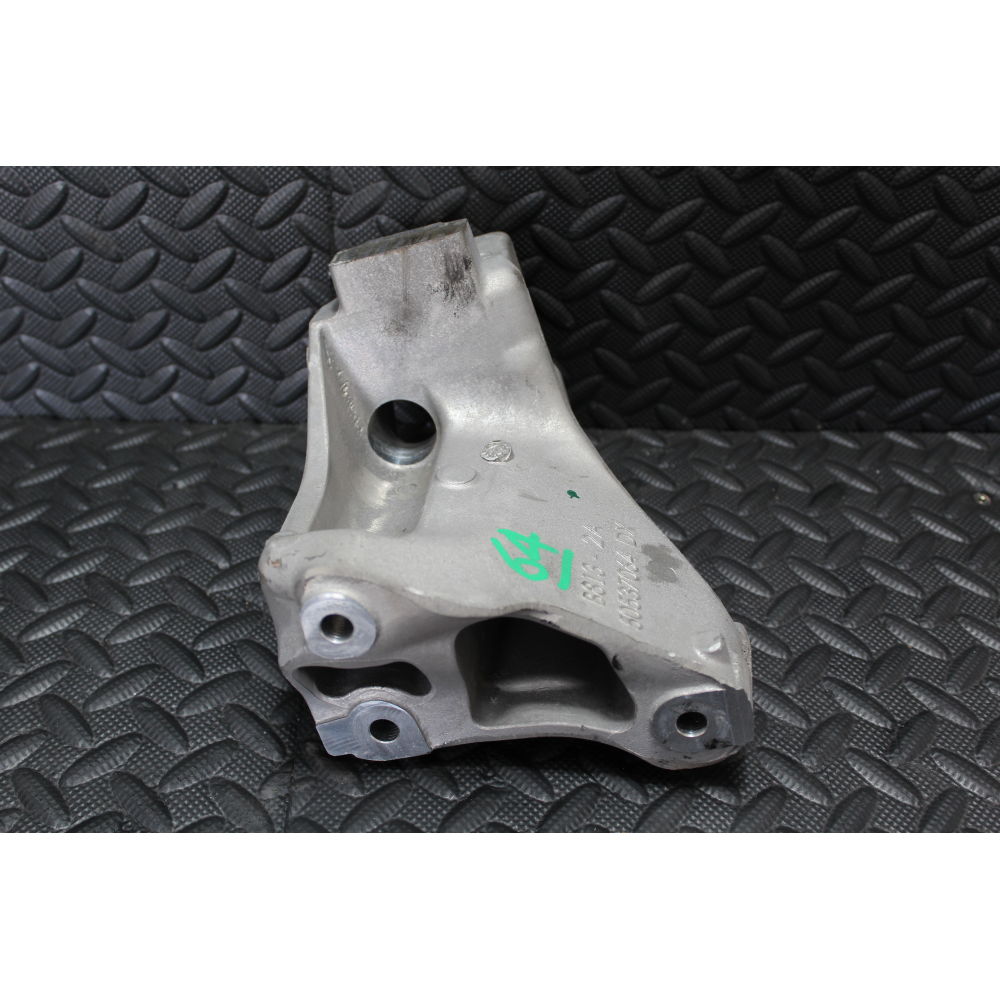 50537064 SUPPORTO MOTORE DESTRO ALFA ROMEO GIULIA 2 (952)(2015 >) 2.0 Q4 55273835