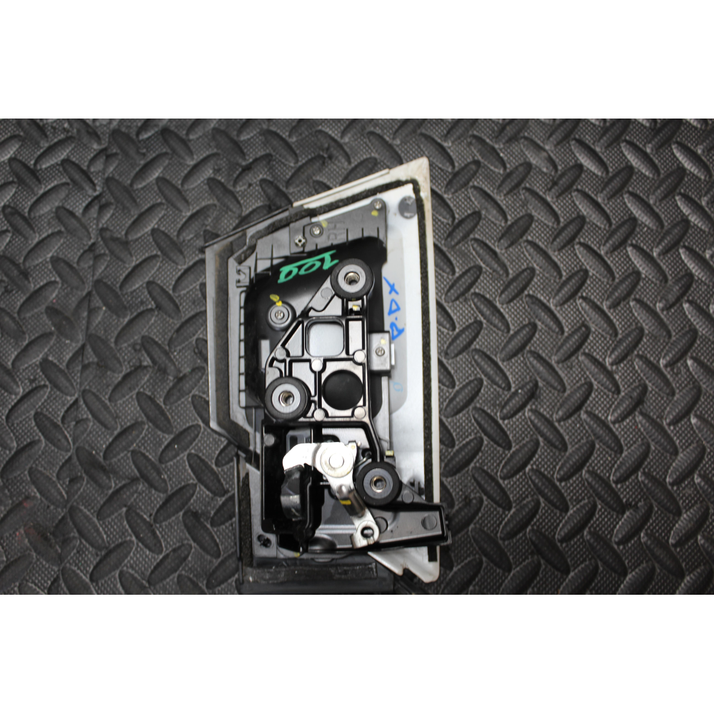 MANIGLIA ESTERNA POSTERIORE DESTRA TOYOTA C-HR (2016>) 1.8 HYBRID 2ZR-FXE