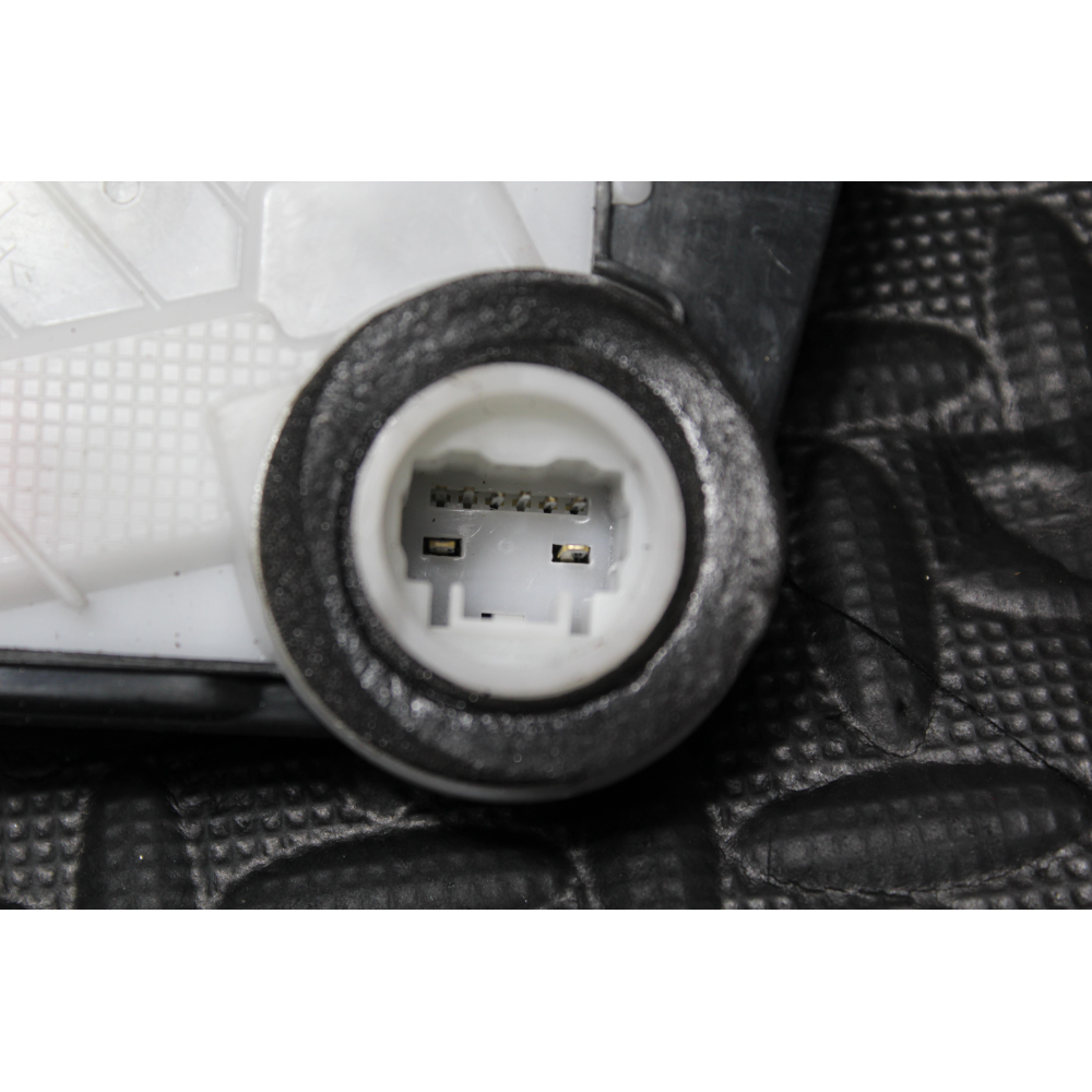 690400D520 SERRATURA SPORTELLO ANTERIORE SINISTRA TOYOTA YARIS 3 III (P13)(2010>)