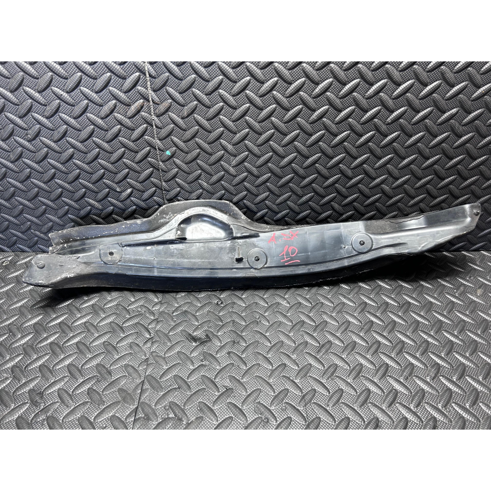 53827-0D270 FLANGIA ISOLANTE PARAFANGO ANTERIORE DESTRO TOYOTA YARIS 3 III (P13)(2017>) 1.5 HYBRID 73CV 54KW 1NZFXE