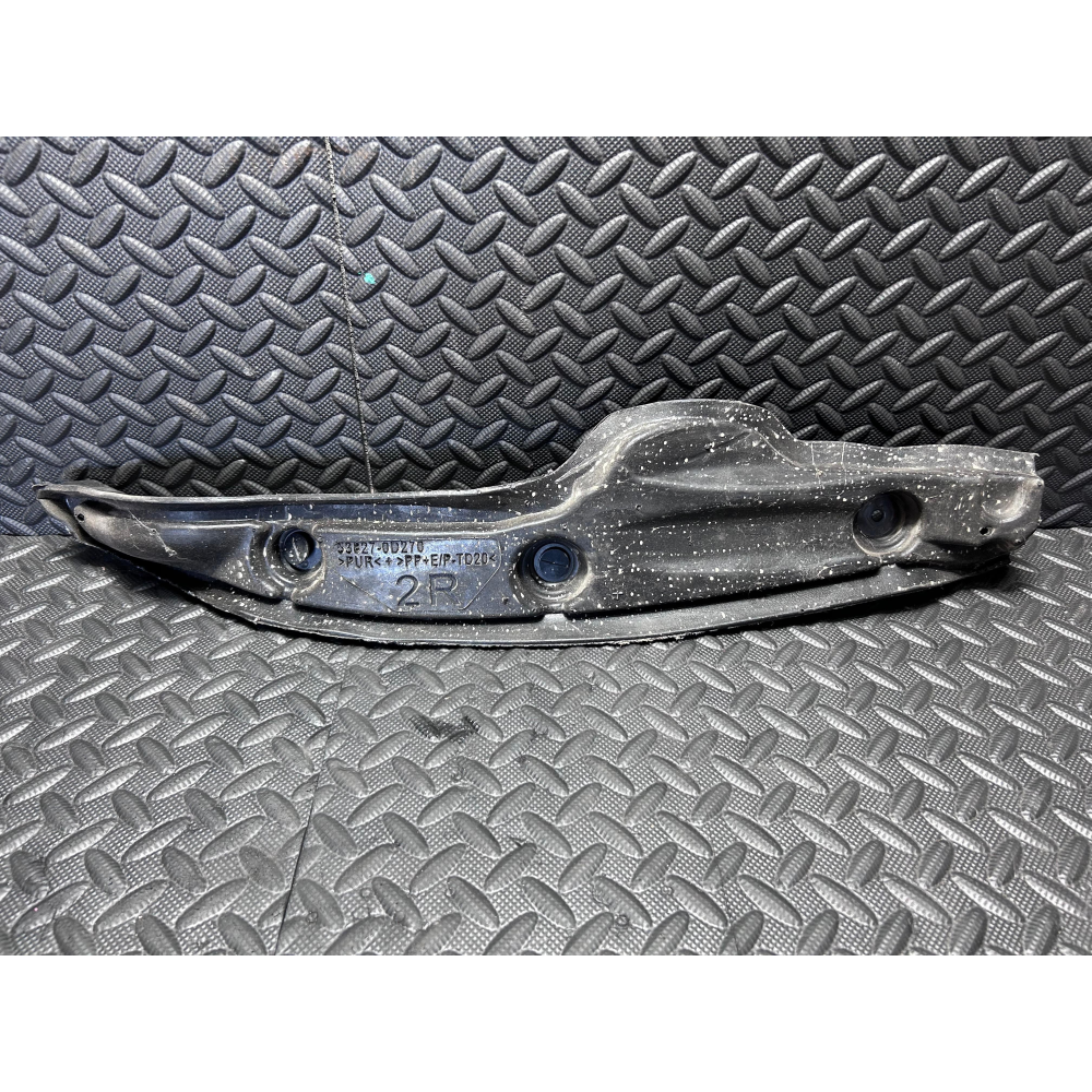 53827-0D270 FLANGIA ISOLANTE PARAFANGO ANTERIORE DESTRO TOYOTA YARIS 3 III (P13)(2017>) 1.5 HYBRID 73CV 54KW 1NZFXE