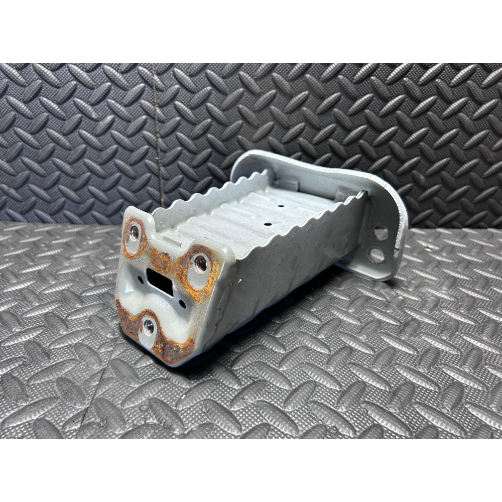 LONGHERONE ANTERIORE SINISTRO TOYOTA YARIS 3 III (P13)(2017>) 1.5 HYBRID 73CV 54KW 1NZFXE