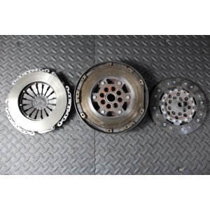 322035210 KIT VOLANO E FRIZIONE OPEL CORSA D SUZUKI SWIFT 1.3 MULTIJET