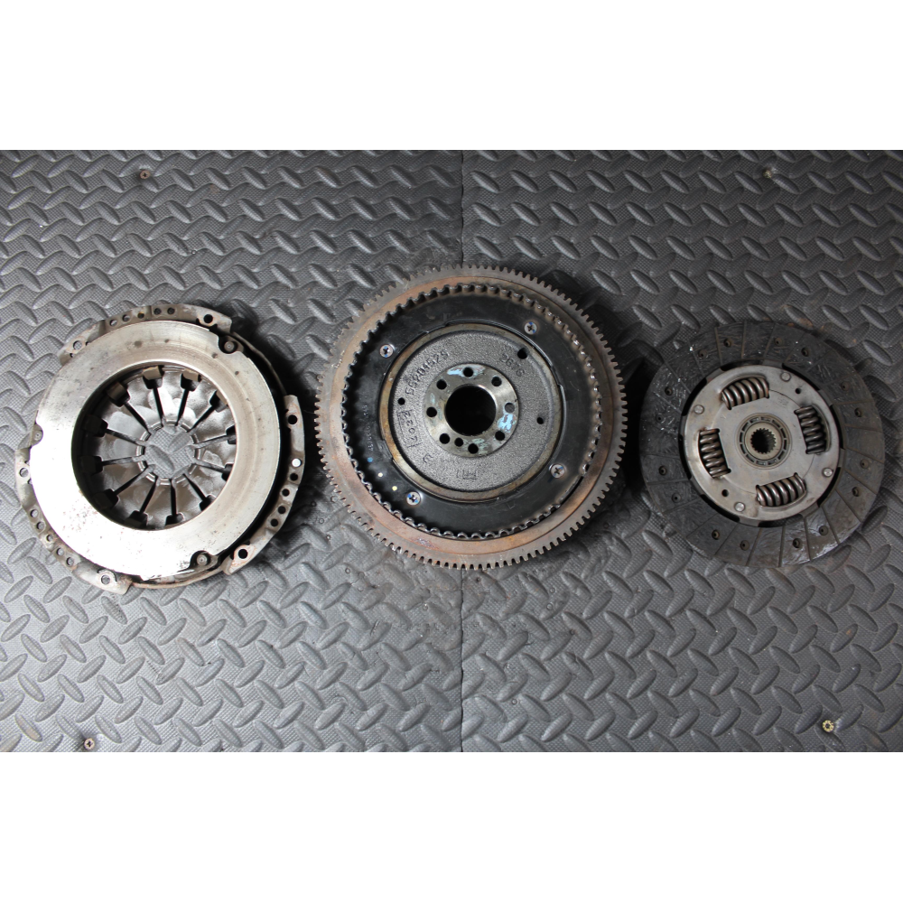 55201525 KIT VOLANO FRIZIONE FIAT DOBLO FIORINO IDEA PUNTO 188 LANCIA 1.3 MULTIJET 75CV