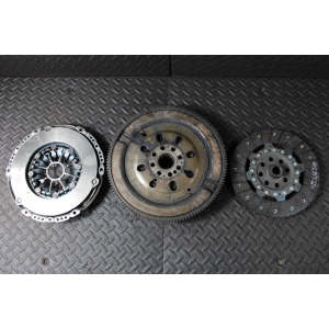 325023610 125013410 KIT VOLANO E FRIZIONE RENAULT LAGUNA 3 III (BT0/1)(2007-2015) 2.0DCI M9R