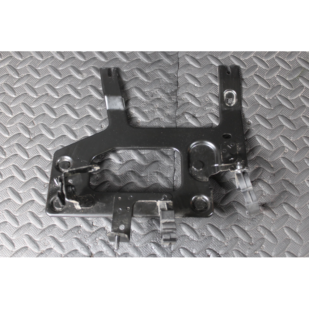 SUPPORTO STAFFA METALLICA CENTRALINA MOTORE ALFA ROMEO STELVIO (949)(2016 >) 2.2 JTDM Q4 190CV 132KW 46346359