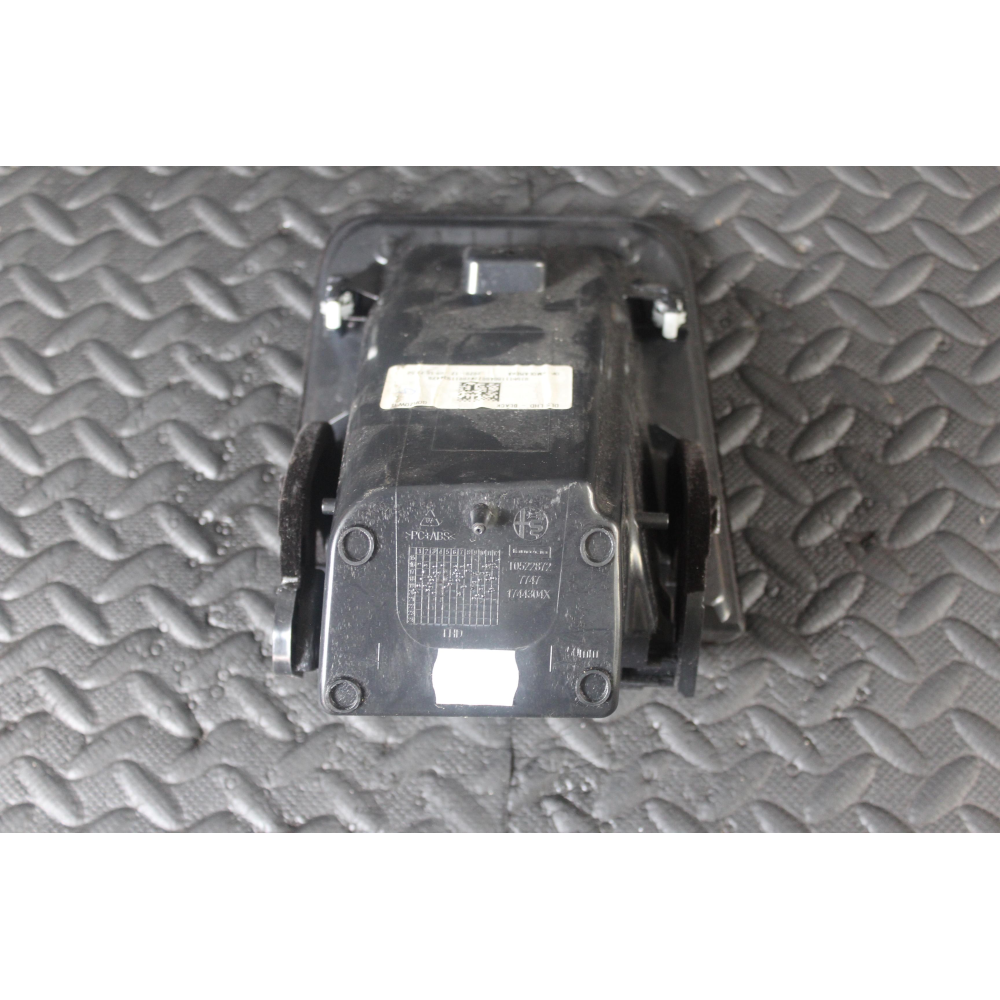 1744304X CASSETTO VANO PORTAOGGETTI SINISTRO ALFA ROMEO STELVIO (949)(2016 >) 2.2 JTDM Q4 190CV 132KW 46346359