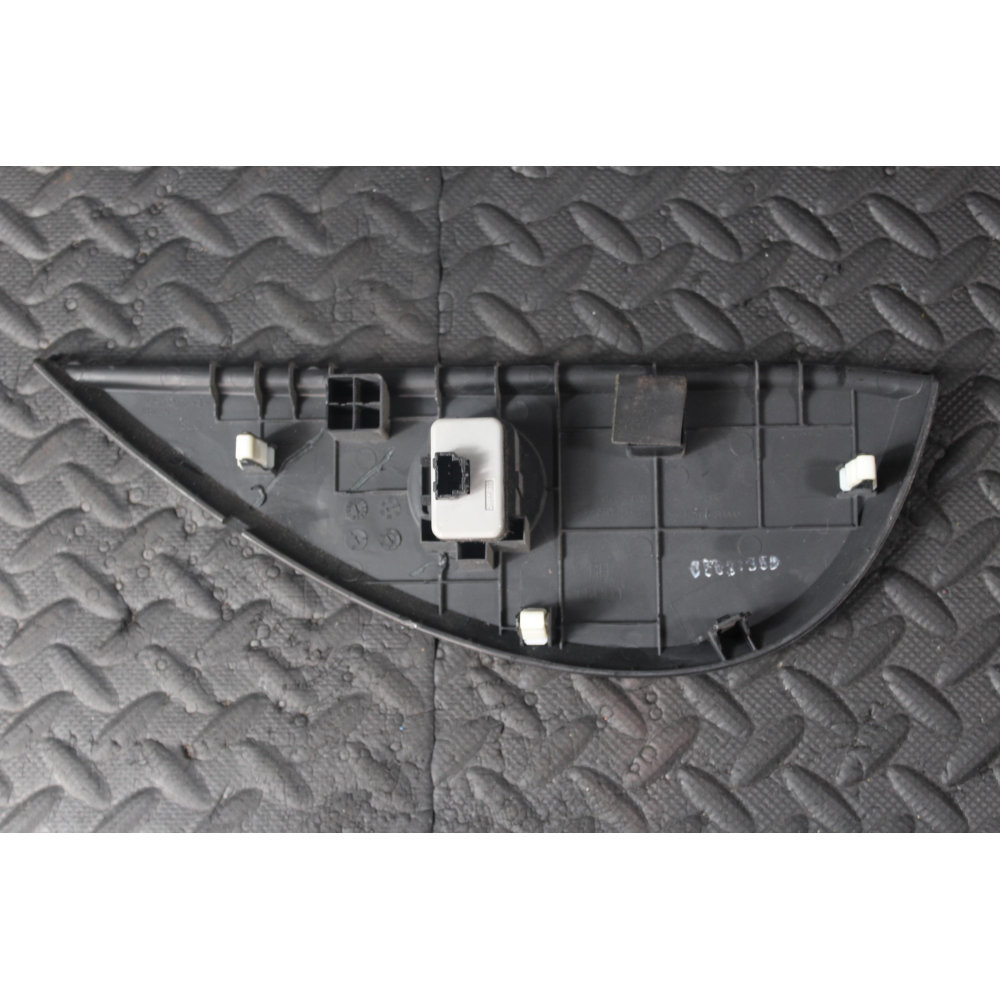 84766-3U000 MODANATURA CRUSCOTTO INF DESTRA KIA SPORTAGE (SL)(2009-2014) 1.7 CRDi 116CV 85KW D4FD