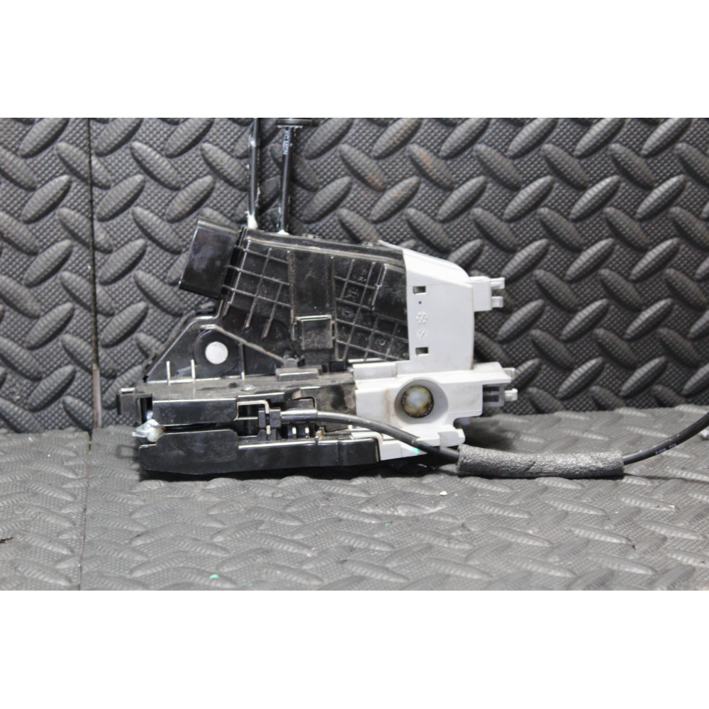 81310-D3510 SERRATURA SPORTELLO ANTERIORE SINISTRA HYUNDAI TUCSON (TL)(2015 >) 1.7 CRDI 141CV 104KW D4FD