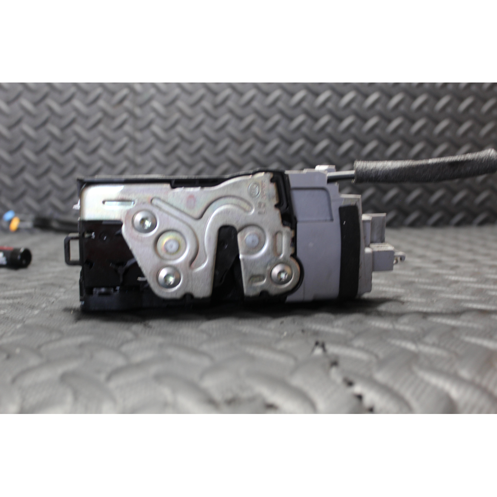 81310-D3510 SERRATURA SPORTELLO ANTERIORE SINISTRA HYUNDAI TUCSON (TL)(2015 >) 1.7 CRDI 141CV 104KW D4FD