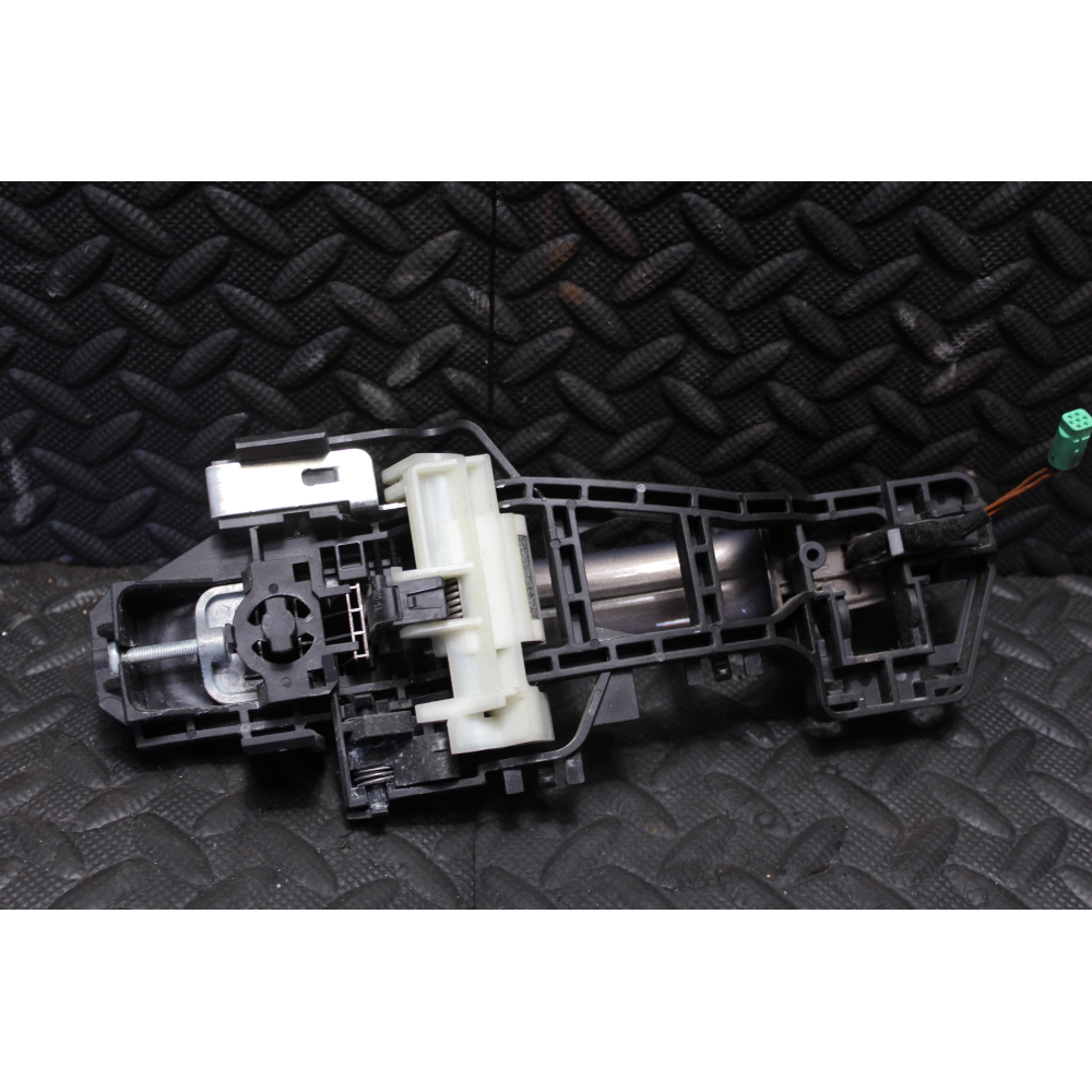 BM51-A266B23-AG MANIGLIA ESTERNA POSTERIORE SINISTRA FORD FOCUS 3 III SW (2010 >) 1.6 TDCI 115CV 85KW COD MOT; T1DA