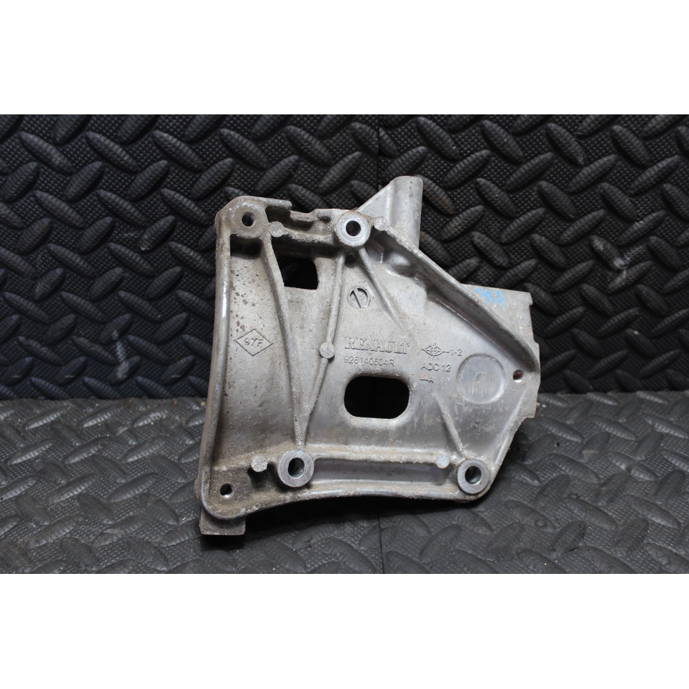 926140604R SUPPORTO MOTORE COMPRESSORE CLIMA NISSAN NAVARA (D23)(2015>) 2.3 DCI 2015 YS23C270