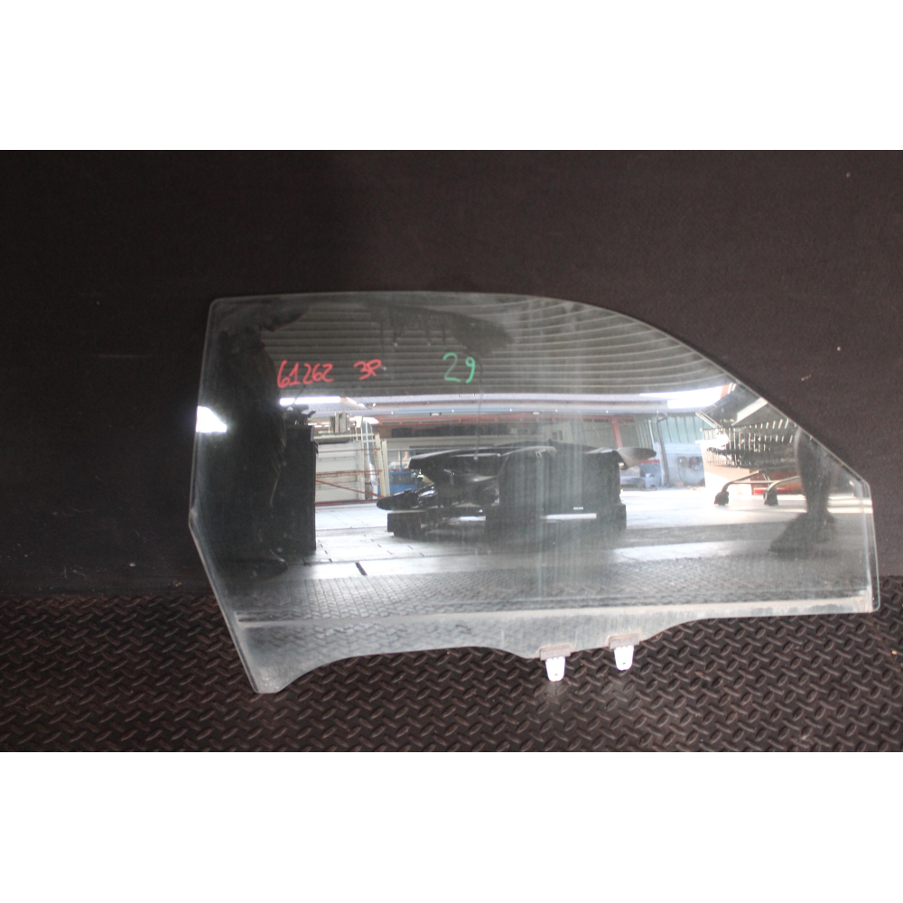 VETRO SCENDENTE PORTA ANTERIORE DESTRA 3P SUZUKI GRAND VITARA 2 II (JT,TE,TD)(05-15)