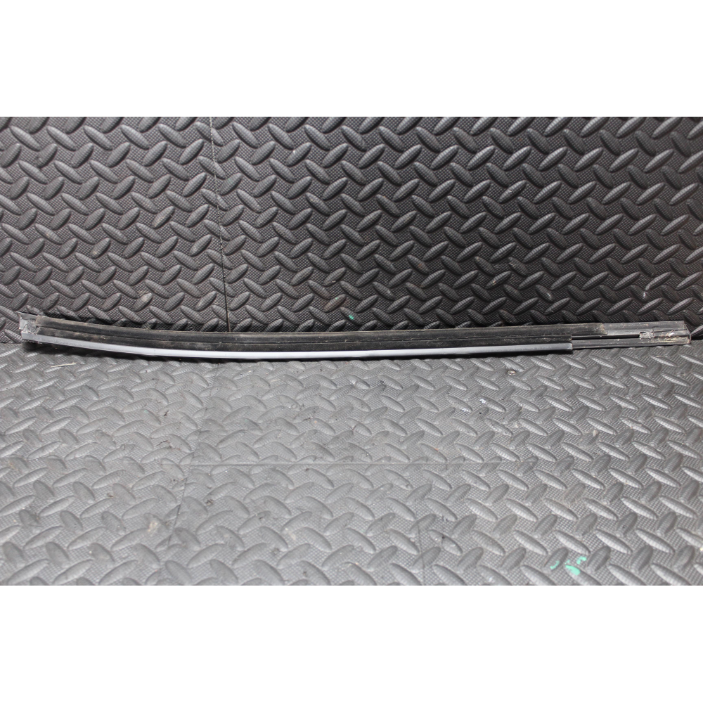 42339629/30 RASCHIAVETRO ESTERNO POSTERIORE SINISTRO OPEL KARL (C16)(2015 >)