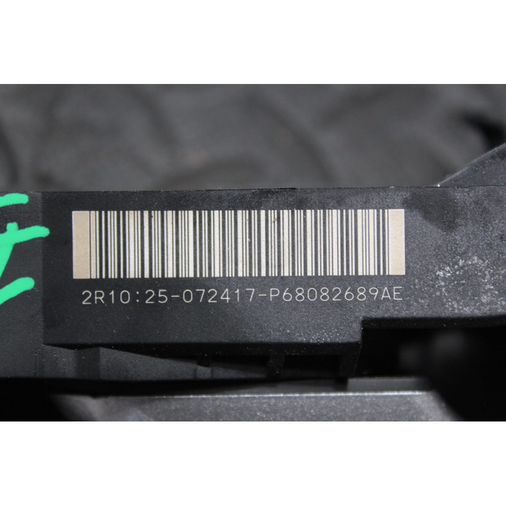 P68082689AE MANIGLIA ESTERNA POSTERIORE SINISTRA JEEP CHEROKEE 5 (KL)(2013 >) 2.2 CRD COD MOT; LAU61