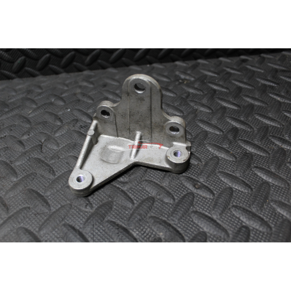 46736750 SUPPORTO CAMBIO MOTORE FIAT 500L (351,352)(2012 >) 1.3 MULTIJET
