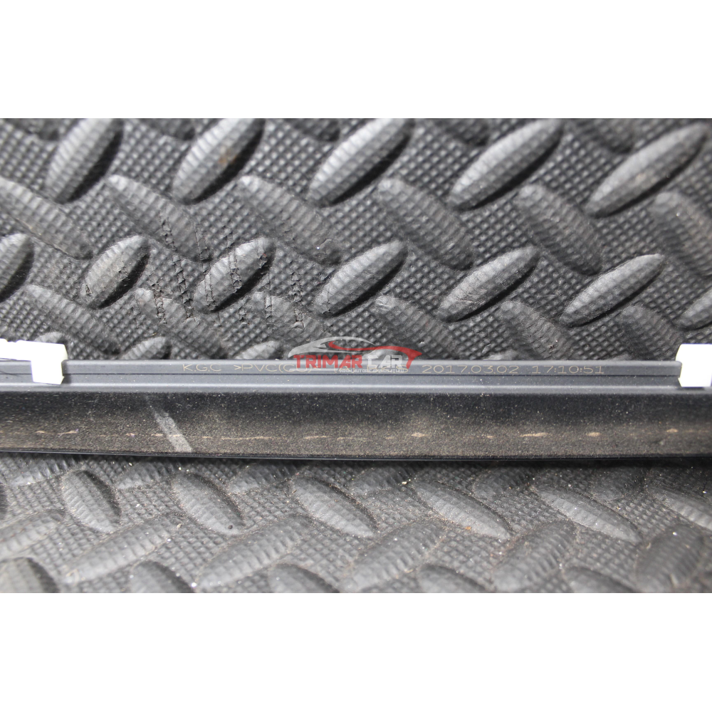 RASCHIAVETRO ESTERNO POSTERIORE SINISTRO HYUNDAI TUCSON (TL)(2015 >) 1.7 CRDI 141CV 104KW D4FD