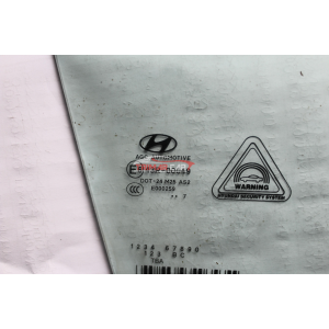 VETRO SCENDENTE PORTA ANTERIORE DESTRA HYUNDAI TUCSON (TL)(2015 >) 1.7 CRDI 141CV 104KW D4FD